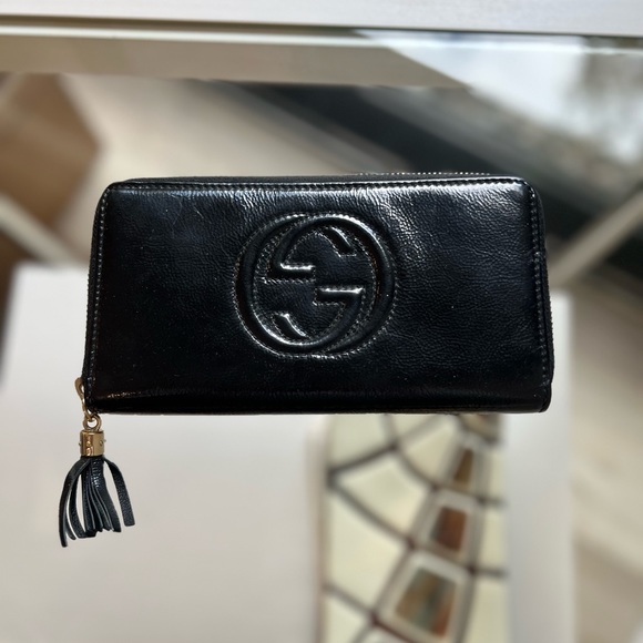 GUCCI “GG” Black Patent Leather with Box & Papers - Picture 2 of 4